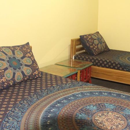Lotus Paying Guesthouse Varanasi Exterior photo