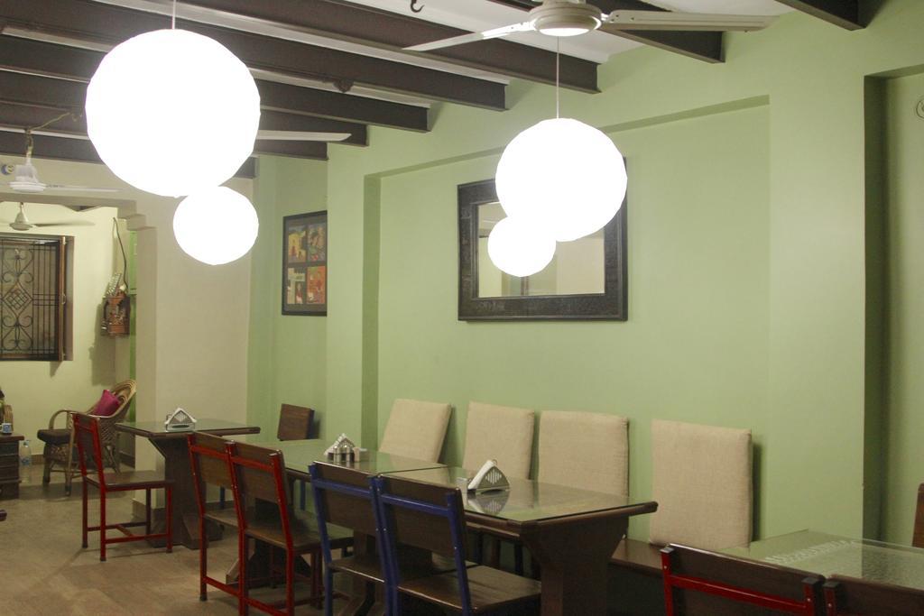 Lotus Paying Guesthouse Varanasi Exterior photo