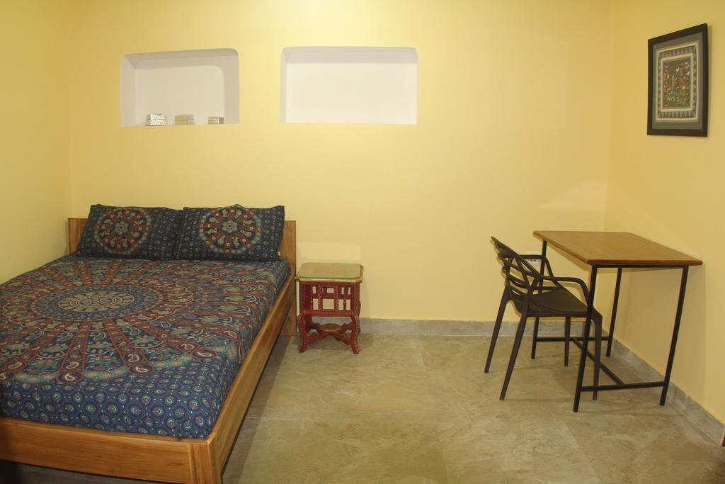 Lotus Paying Guesthouse Varanasi Exterior photo