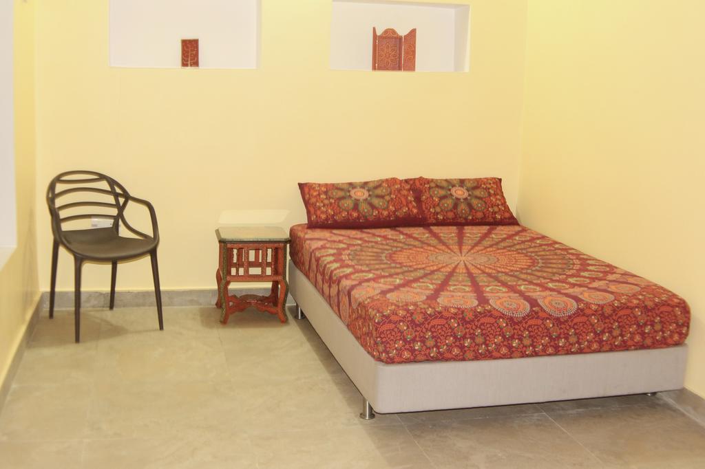 Lotus Paying Guesthouse Varanasi Room photo