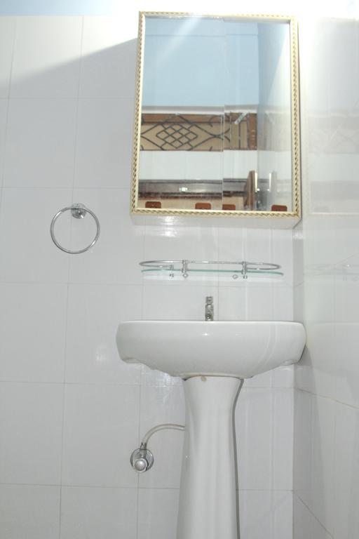 Lotus Paying Guesthouse Varanasi Exterior photo